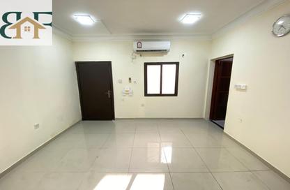 Villa - Studio - 1 Bathroom for rent in Old Airport Road - Doha