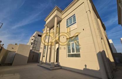 Villa - 4 Bedrooms - 5 Bathrooms for rent in Duhail Villas - Al Duhail - Doha