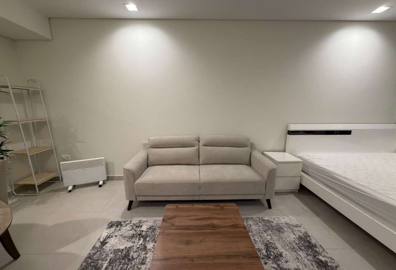Elegant Fully Furnished Studio with Full Sea View thumbnail 5