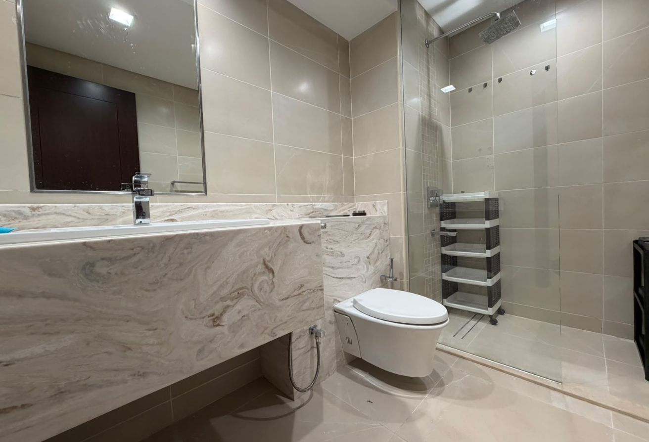 Elegant Fully Furnished Studio with Full Sea View thumbnail 8