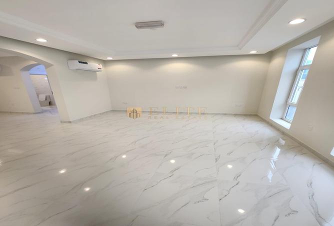 53004179 - Property Image 3