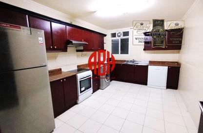 Apartment - 2 Bedrooms - 3 Bathrooms for rent in Al Sadd Road - Al Sadd - Doha