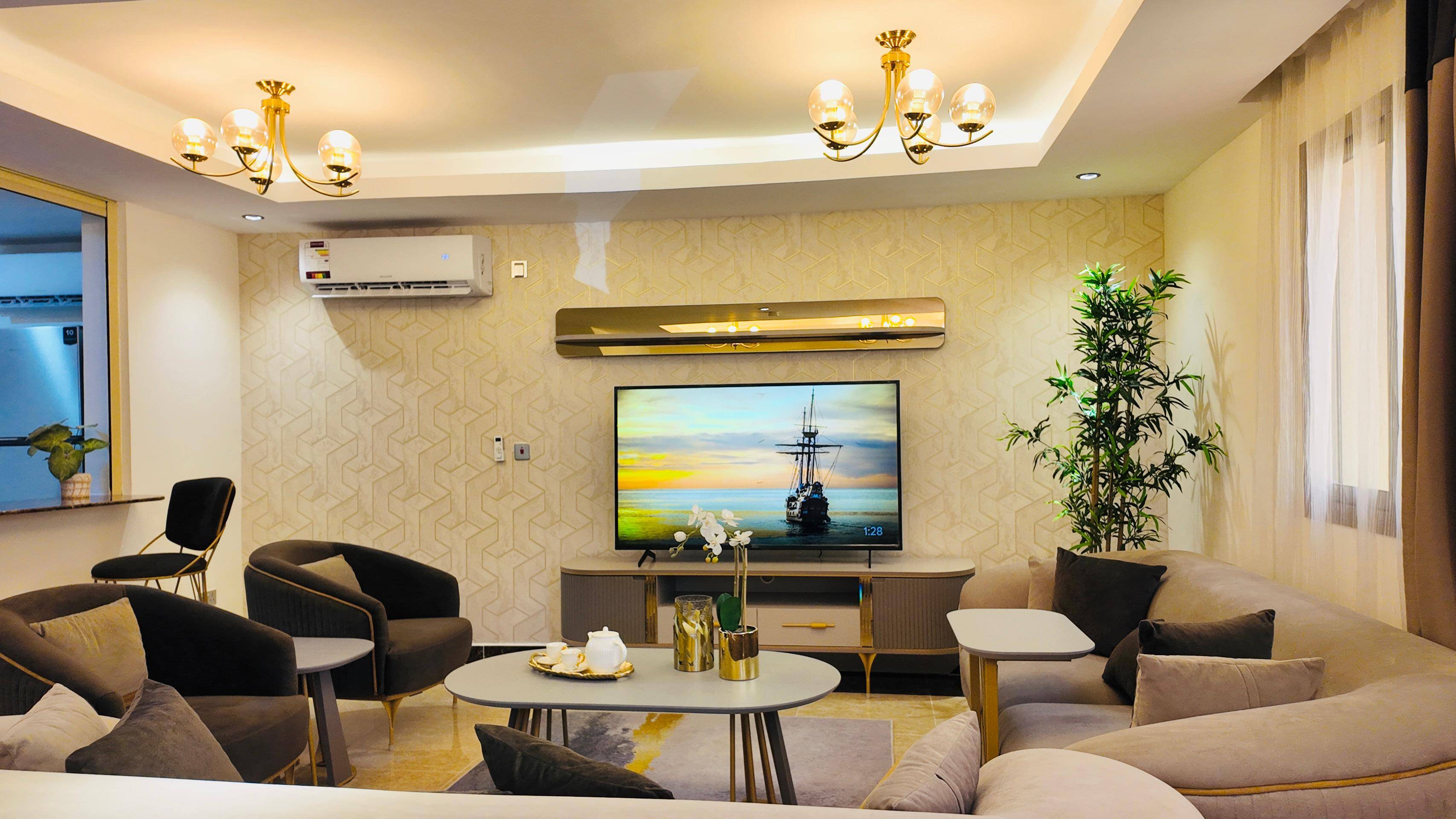 Best investment for 5 bedroom villa in Al wukair