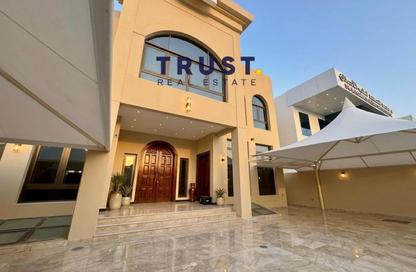 Villa - 6 - 5 for rent in Al Duhail - Doha