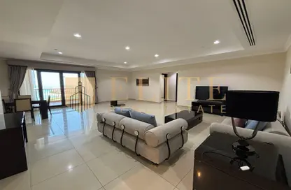 Apartment - 2 Bedrooms - 3 Bathrooms for rent in East Porto Drive - Porto Arabia - The Pearl Island - Doha