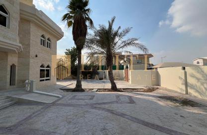 Villa - 4 Bedrooms - 7 Bathrooms for rent in Al Jazi Gardens 1 - Al Jazi Gardens - Al Dafna - Doha