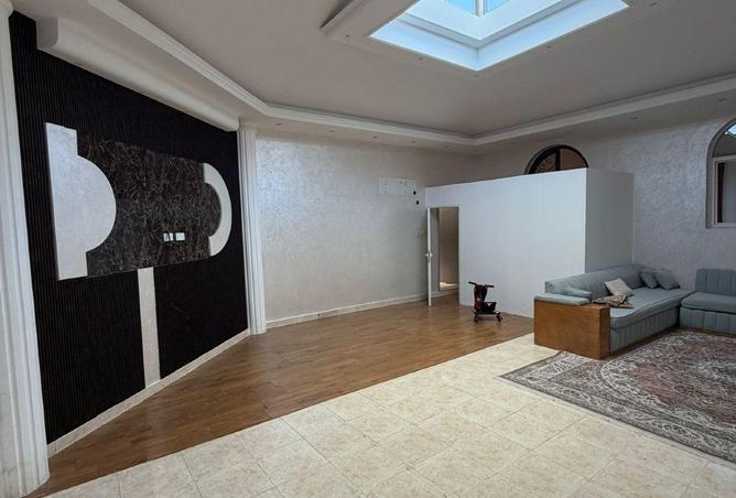57139880 - Property Image 2