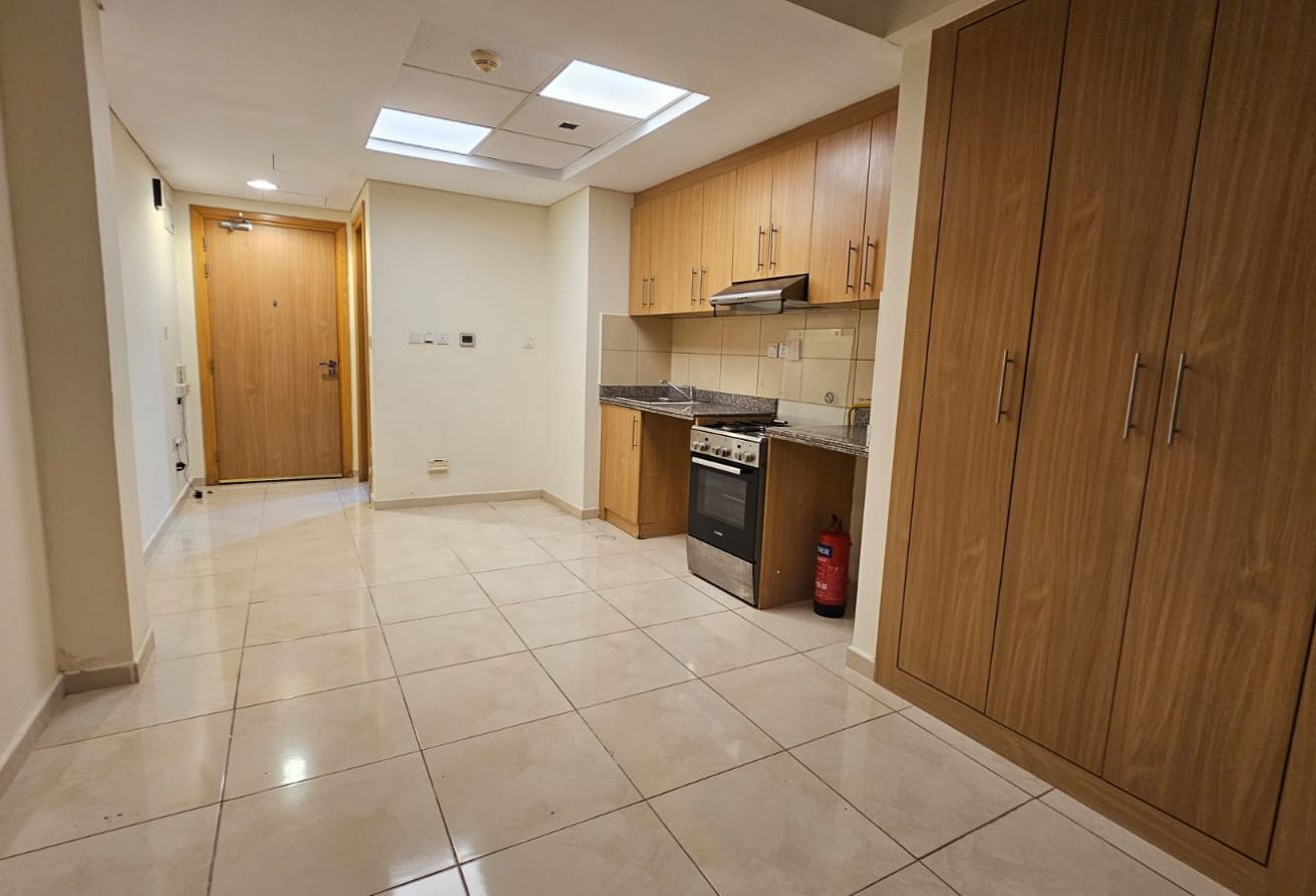 Studio I Semi Furnished I Balcony I Pool & Gym I thumbnail 6