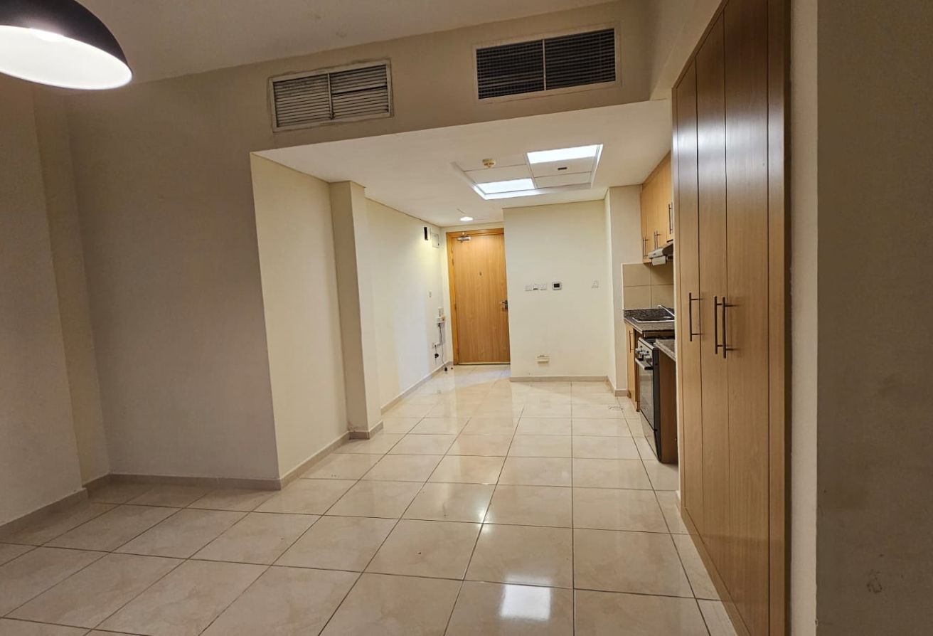 Studio I Semi Furnished I Balcony I Pool & Gym I thumbnail 7