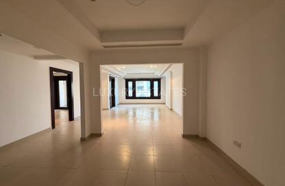 Apartment - 1 Bedroom - 2 Bathrooms for rent in West Porto Drive - Porto Arabia - The Pearl Island - Doha Apartment - 1 Bedroom - 2 Bathrooms for rent in West Porto Drive - Porto Arabia - The Pearl Island - Doha