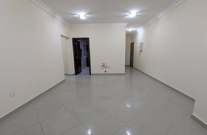 Apartment - 2 Bedrooms - 2 Bathrooms for rent in Muntazah 7 - Al Muntazah - Doha