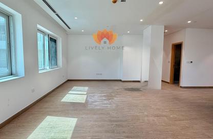 Apartment - 2 Bedrooms - 2 Bathrooms for rent in Boulevard View - Yasmeen City - Lusail