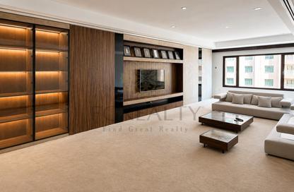 Apartment - 2 Bedrooms - 2 Bathrooms for rent in East Porto Drive - Porto Arabia - The Pearl Island - Doha