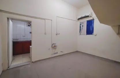 شقة - 1 حمام للايجار في فريج كليب - الدوحة