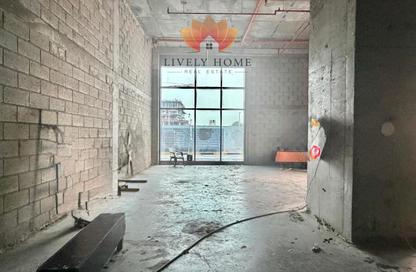 Shop - Studio - 1 for rent in Marina Tower 23 - Marina District - Lusail