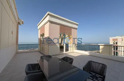 Duplex - 2 Bedrooms - 3 Bathrooms for rent in Viva West - Viva Bahriyah - The Pearl Island - Doha
