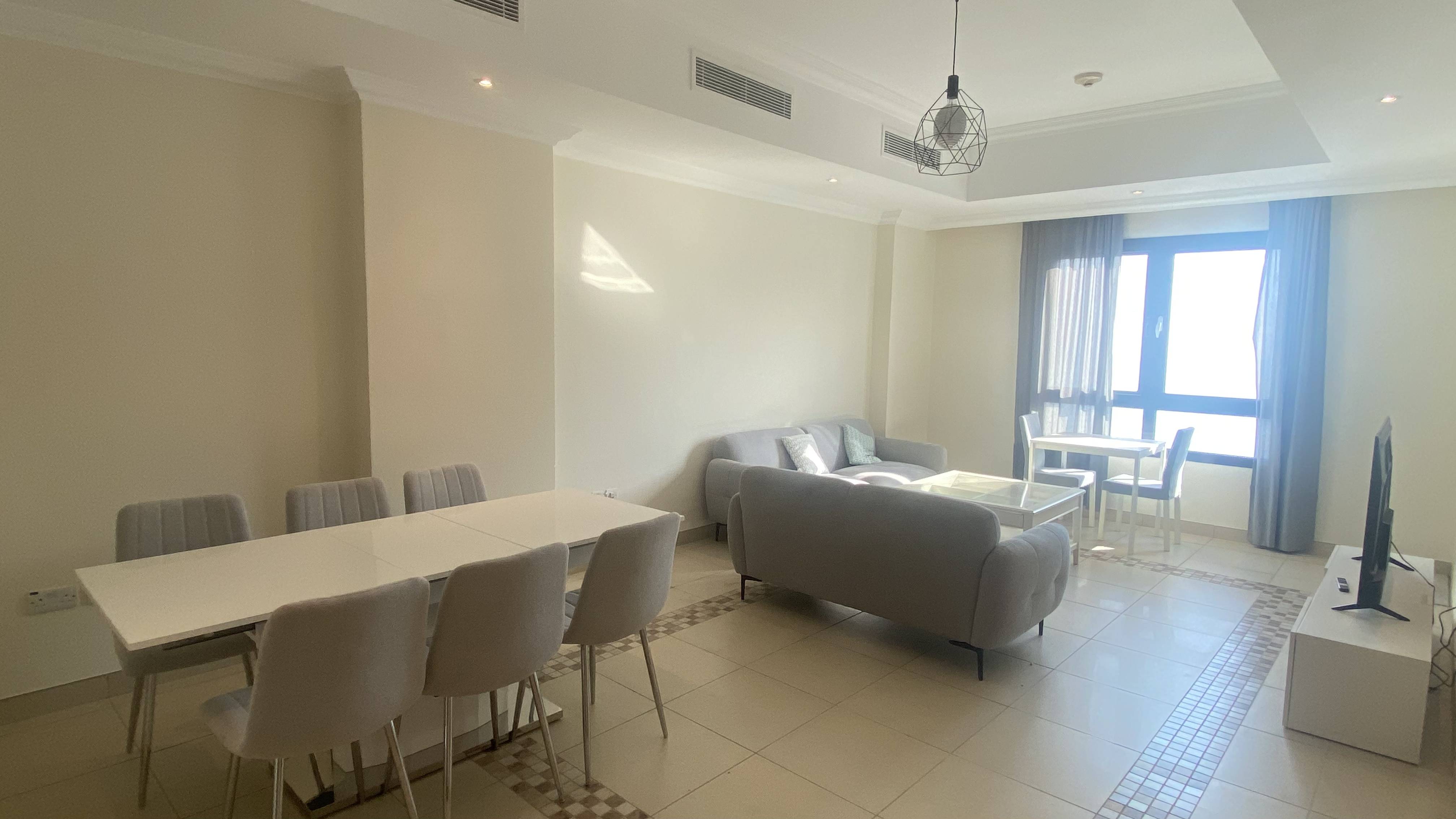 FULLY FURNISHED 1 BEDROOM | HIGH FLOOR & SEA VIEW thumbnail 3