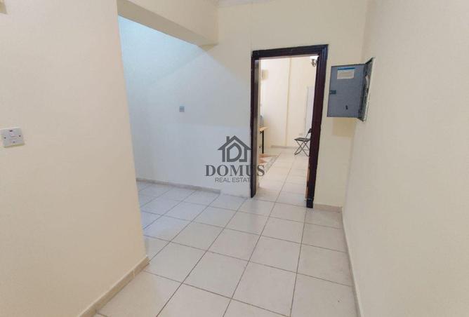 981805 - Property Image 2
