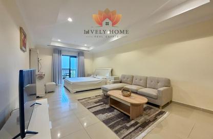 Apartment - Studio - 1 for rent in East Porto Drive - Porto Arabia - The Pearl Island - Doha