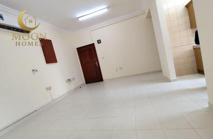 Apartment - 2 Bedrooms - 2 Bathrooms for rent in Salaja Street - Doha Al Jadeed - Doha