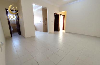 Apartment - 2 Bedrooms - 2 Bathrooms for rent in Salaja Street - Doha Al Jadeed - Doha