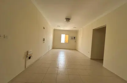Apartment - 2 Bedrooms - 2 Bathrooms for rent in Hiteen Street - Al Muntazah - Doha