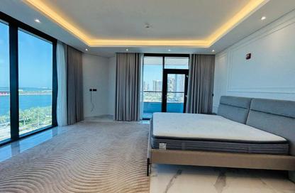 Apartment - 2 Bedrooms - 3 Bathrooms for rent in Marina Tower 02 - Marina District - Lusail