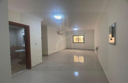 Apartment - 2 Bedrooms - 2 Bathrooms for rent in EB12 - Fereej Bin Mahmoud North - Fereej Bin Mahmoud - Doha