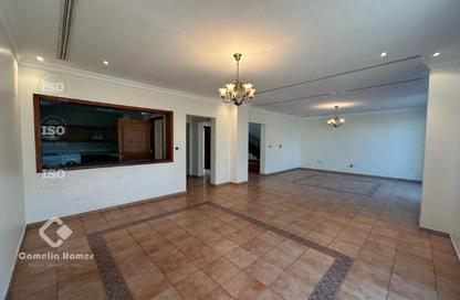 Compound - 3 - 3 for rent in Al Nasr Street - Al Nasr - Doha