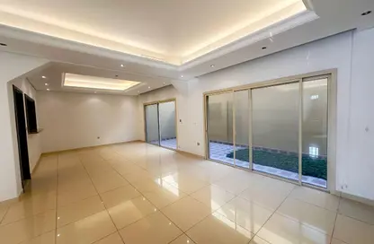 Villa - 5 Bedrooms for rent in Al Messila - Al Messila - Doha