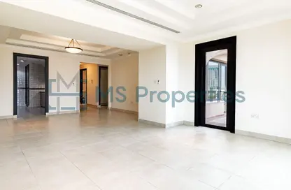 Apartment - 2 Bedrooms - 3 Bathrooms for rent in West Porto Drive - Porto Arabia - The Pearl Island - Doha