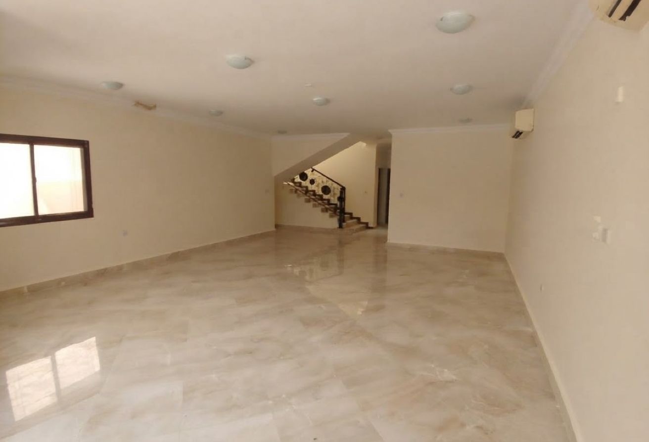 6 BR Villa in Unit 41 | 380 sqm | Covered Parking