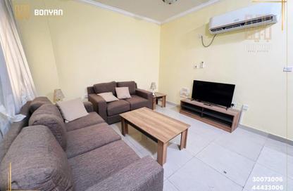 Apartment - 2 Bedrooms - 2 Bathrooms for rent in Umm Ghuwailina 4 - Umm Ghuwailina - Doha