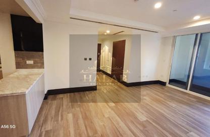 Apartment - 1 Bedroom - 2 Bathrooms for rent in Viva West - Viva Bahriyah - The Pearl Island - Doha