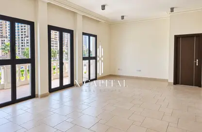 Apartment - 2 Bedrooms - 3 Bathrooms for sale in Mercato - Qanat Quartier - The Pearl Island - Doha