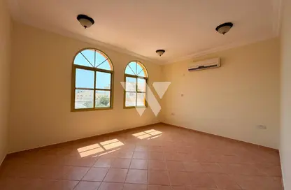 Villa - 4 Bedrooms - 5 Bathrooms for rent in Ain Khaled Villas - Ain Khaled - Doha Villa - 4 Bedrooms - 5 Bathrooms for rent in Ain Khaled Villas - Ain Khaled - Doha