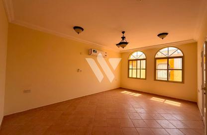 Villa - 4 Bedrooms - 5 Bathrooms for rent in Ain Khaled Villas - Ain Khaled - Doha