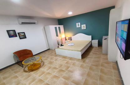 Apartment - Studio - 1 Bathroom for rent in Onaiza - Doha