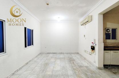 Apartment - 1 Bedroom - 1 Bathroom for rent in Umm Ghuwailina 4 - Umm Ghuwailina - Doha Apartment - 1 Bedroom - 1 Bathroom for rent in Umm Ghuwailina 4 - Umm Ghuwailina - Doha