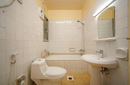 Apartment - 3 Bedrooms - 2 Bathrooms for rent in Bin Dirham 4 - Al Mansoura - Doha