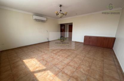 Villa - 3 Bedrooms - 3 Bathrooms for rent in Al Nasr Street - Al Nasr - Doha
