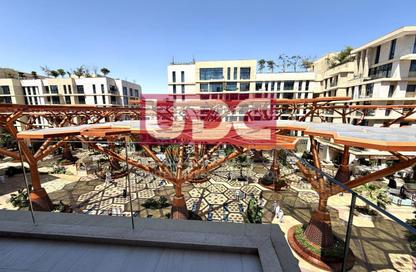 Apartment - 2 Bedrooms - 4 Bathrooms for sale in Crystal Residence - Gewan Island - The Pearl Island - Doha