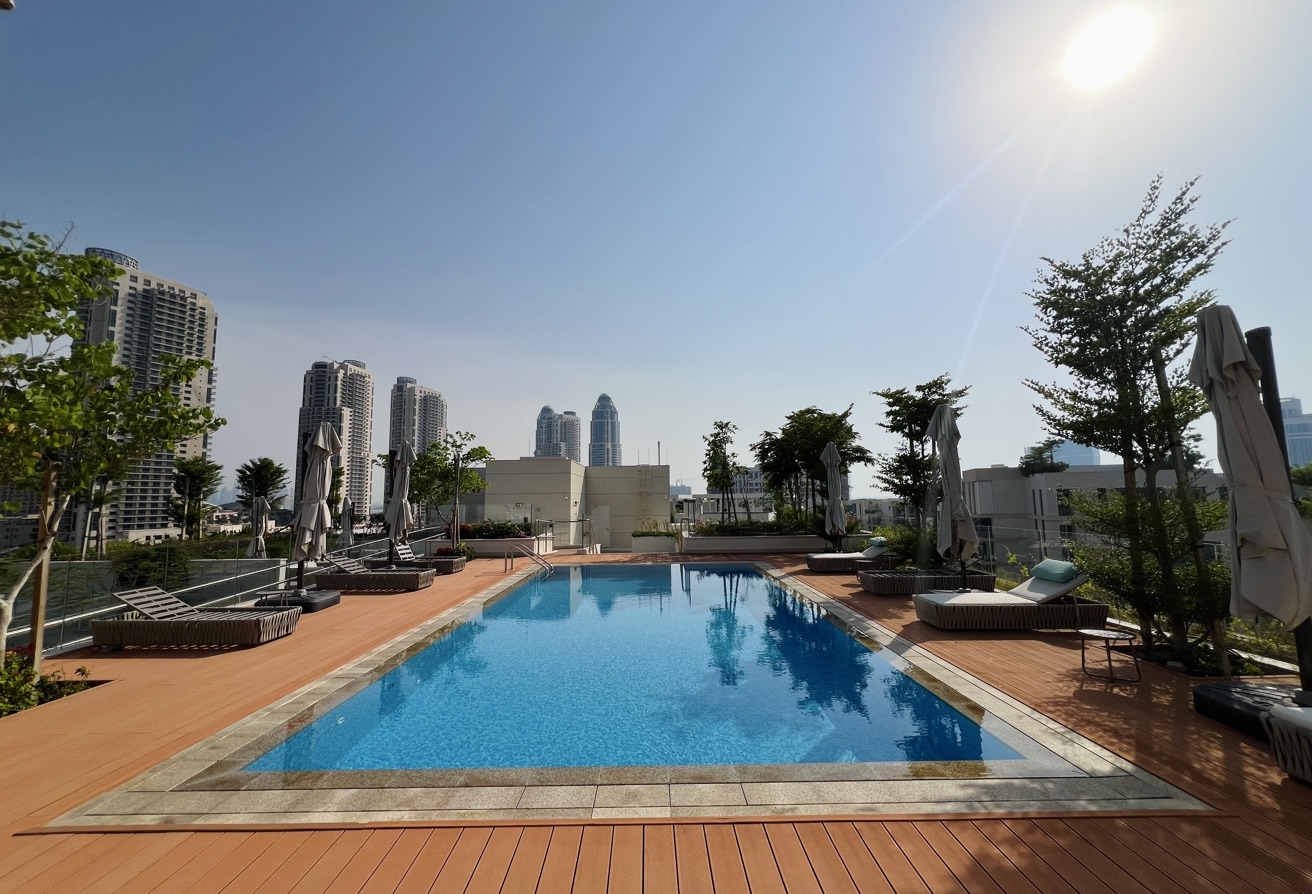 Luxury 1BR | Promenade Front thumbnail 14