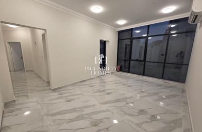 Apartment - 2 Bedrooms - 3 Bathrooms for rent in Fereej Bin Mahmoud North - Fereej Bin Mahmoud - Doha