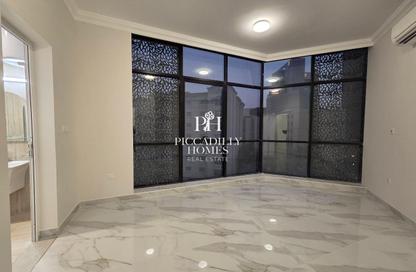 Apartment - 2 Bedrooms - 3 Bathrooms for rent in Fereej Bin Mahmoud North - Fereej Bin Mahmoud - Doha