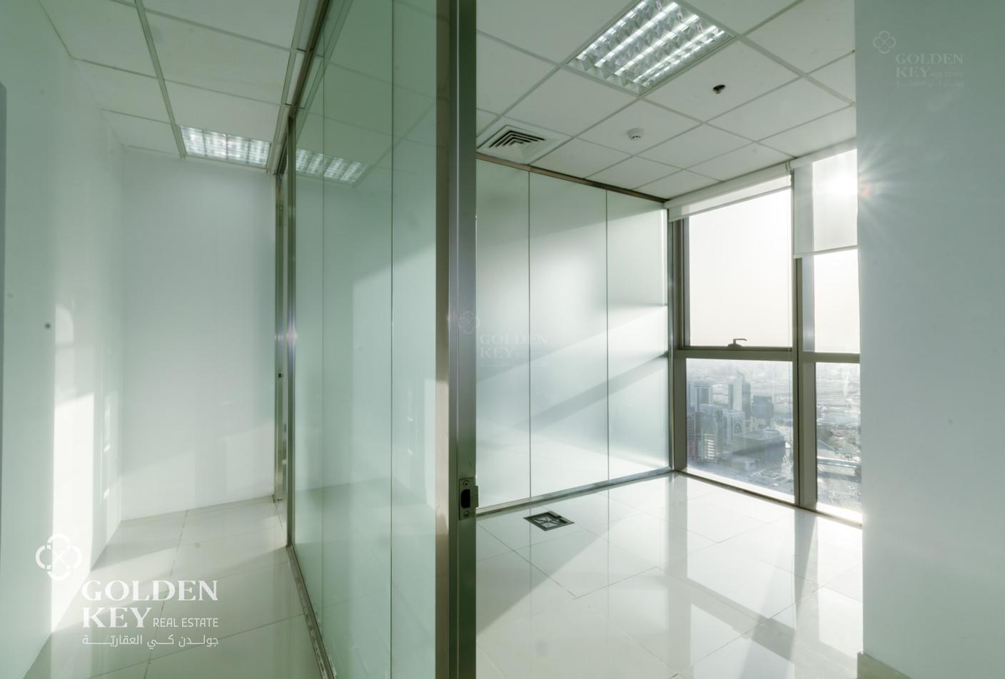 Service Charge Included | High Floor | 212sqm