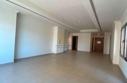 Apartment - 2 Bedrooms - 2 Bathrooms for rent in East Porto Drive - Porto Arabia - The Pearl Island - Doha