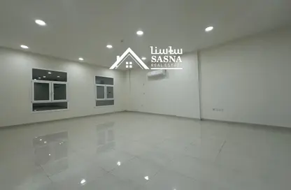 شقة - 3 غرف نوم - 3 حمامات للايجار في الوعب - الوعب - الدوحة