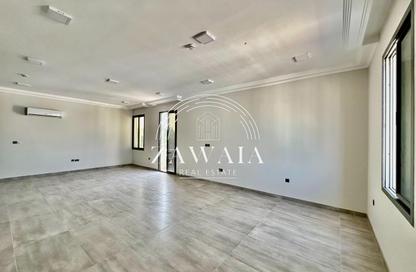 Apartment - 1 Bedroom - 2 Bathrooms for rent in Bin Omran 35 - Fereej Bin Omran - Doha