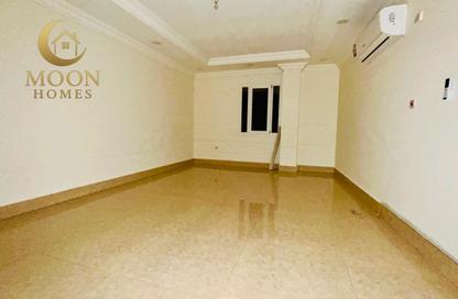 Apartment - 1 Bedroom - 2 Bathrooms for rent in Umm Ghwailina Comm - Umm Ghuwalina - Umm Ghuwailina - Doha Apartment - 1 Bedroom - 2 Bathrooms for rent in Umm Ghwailina Comm - Umm Ghuwalina - Umm Ghuwailina - Doha
